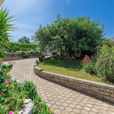 Lejlighed Lili-2 By Interhome